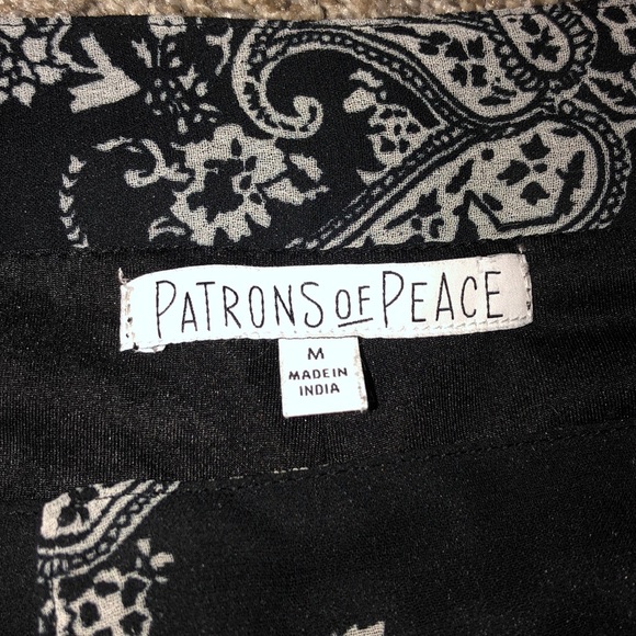 Black and white designed shorts! - Picture 2 of 2